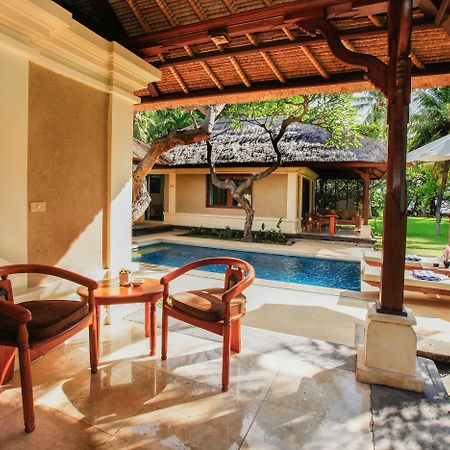 Puri Bagus Lovina Hotel Exterior photo