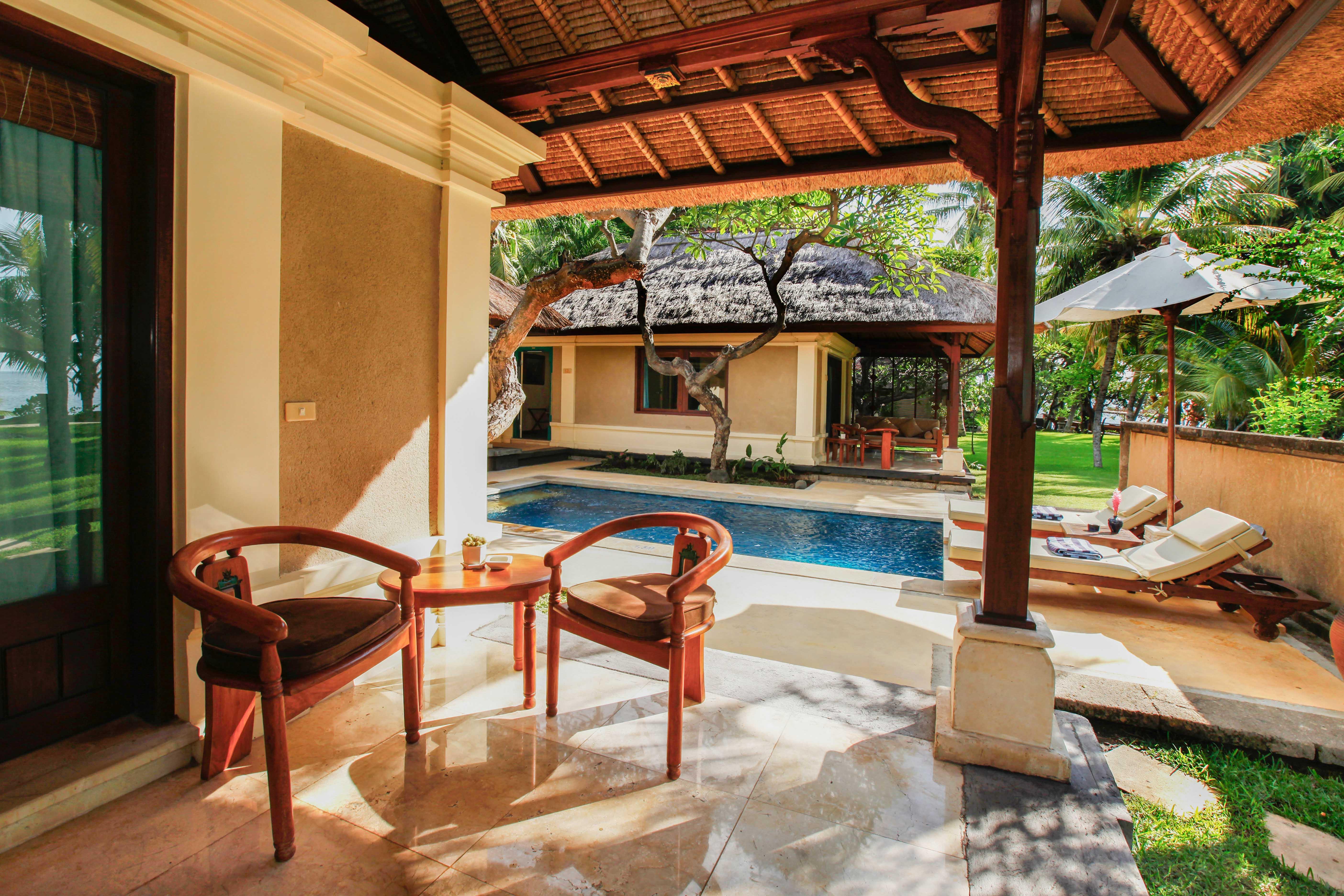 Puri Bagus Lovina Hotel Exterior photo