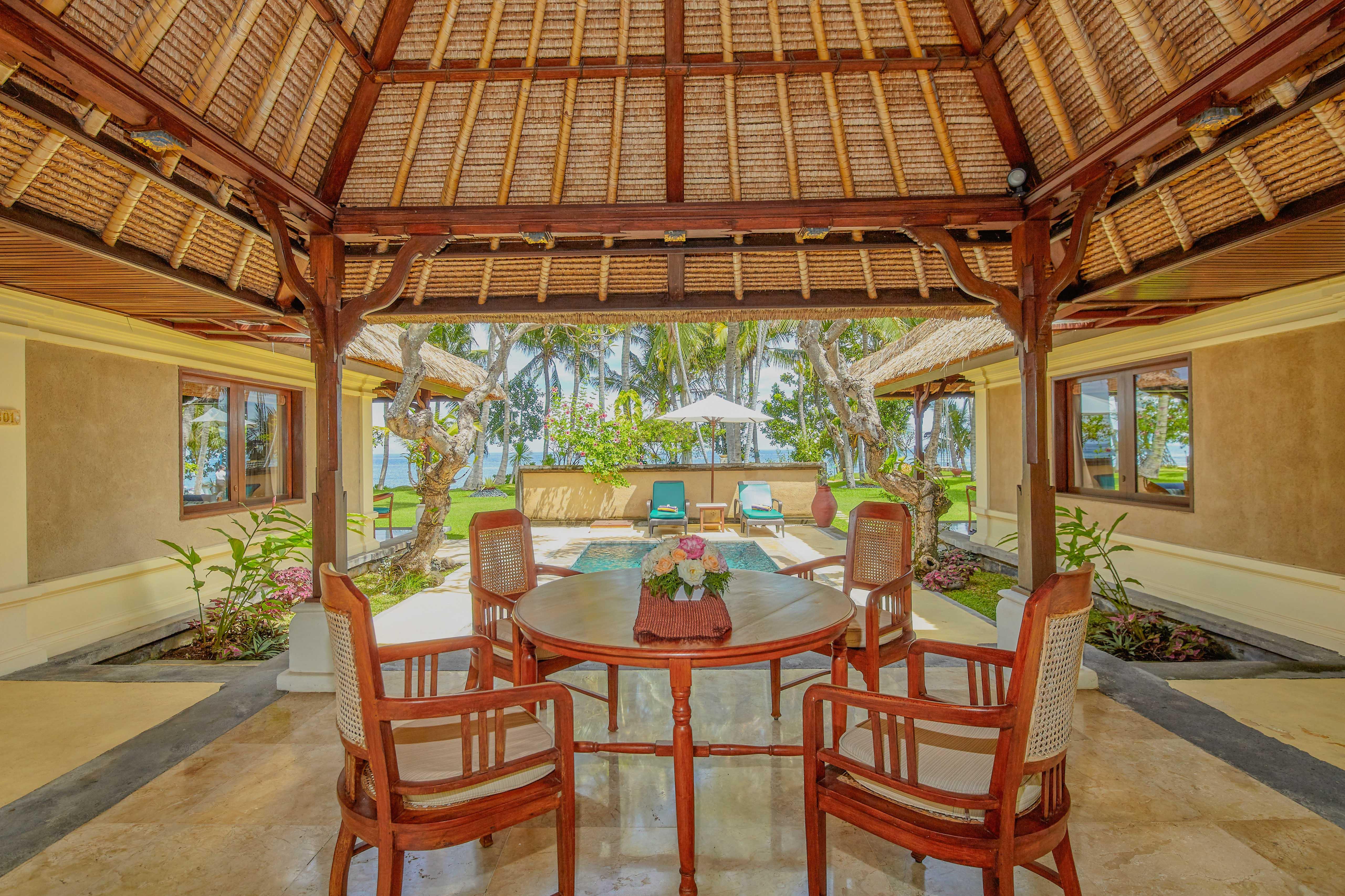 Puri Bagus Lovina Hotel Exterior photo