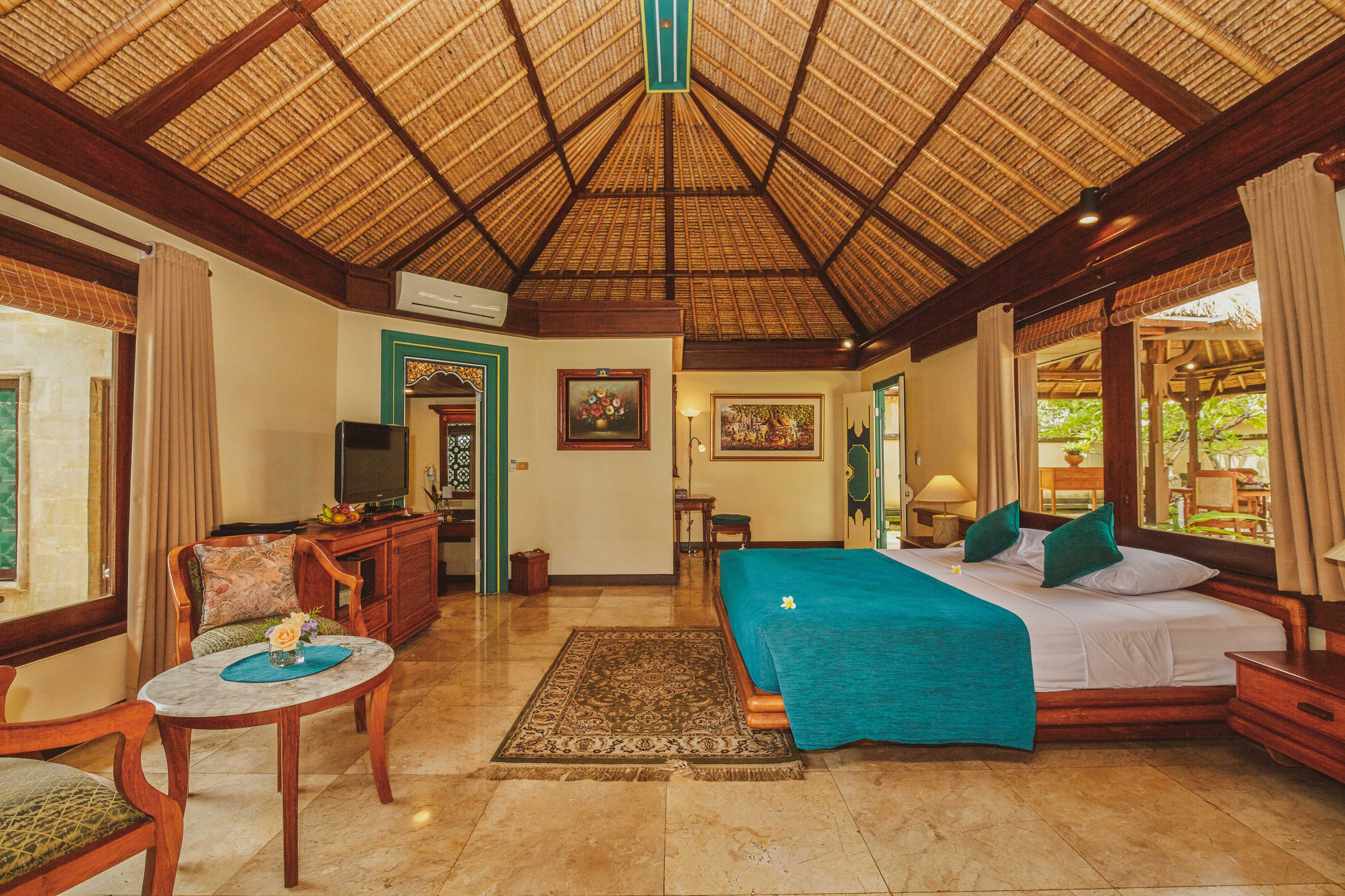 Puri Bagus Lovina Hotel Exterior photo
