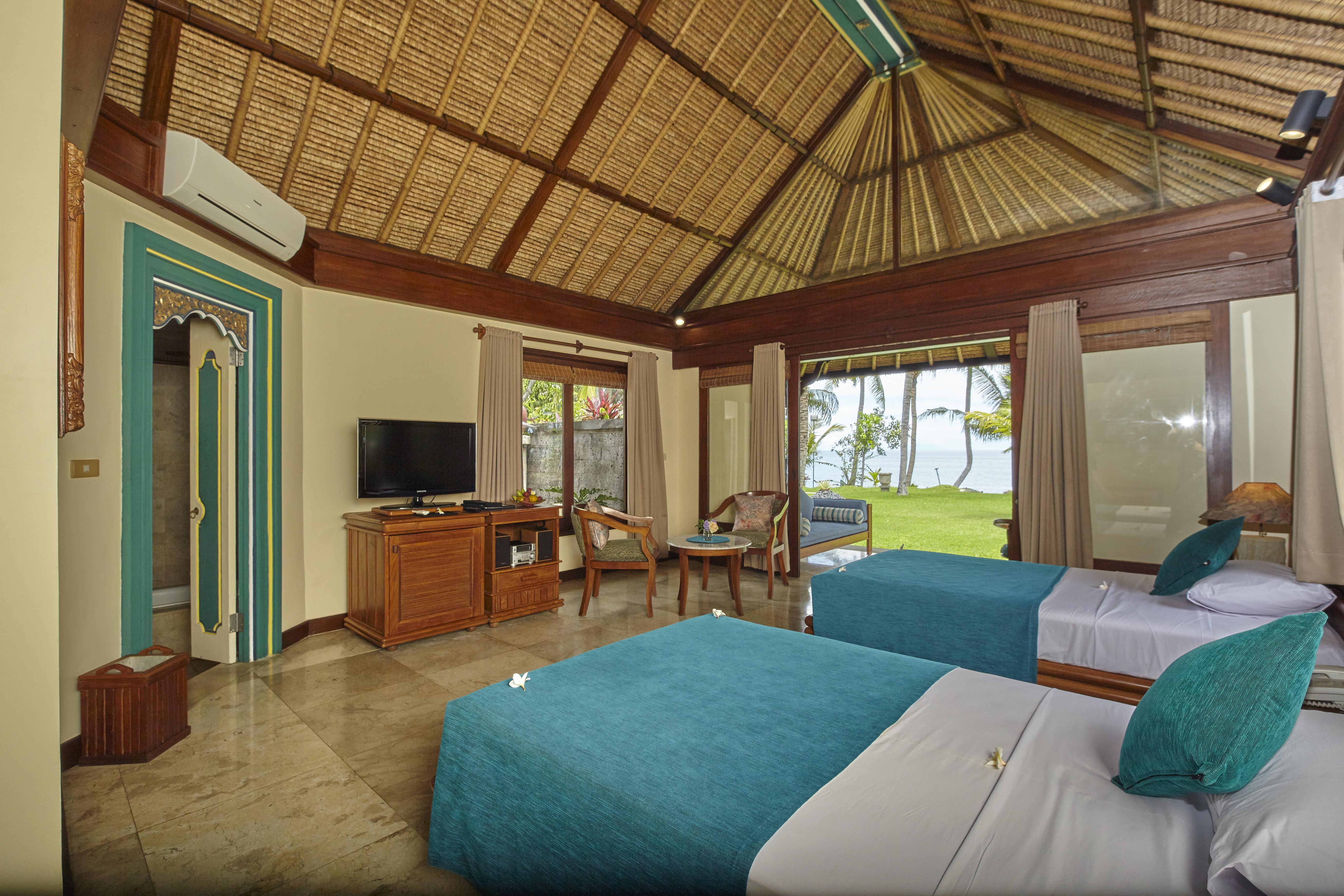 Puri Bagus Lovina Hotel Exterior photo