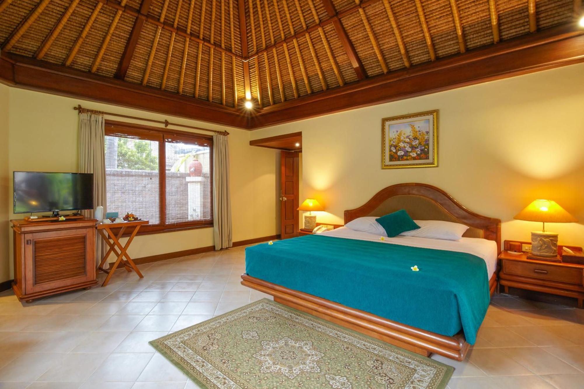 Puri Bagus Lovina Hotel Exterior photo